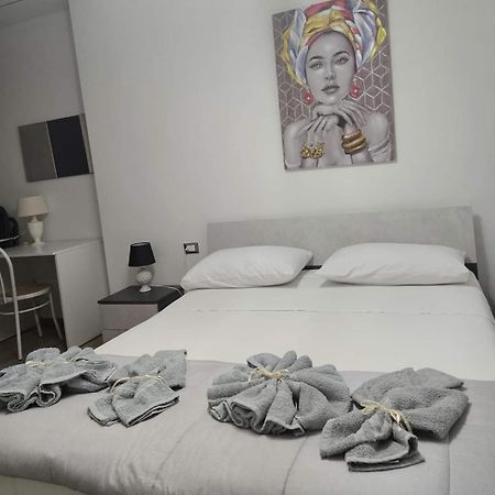 B&B Dei Sogni In Centro, Con Facilita Di Parcheggio Cosenza Bagian luar foto